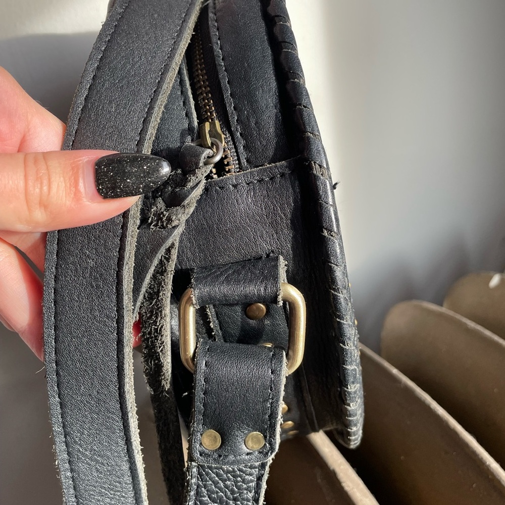 Cleobella Boho Round Crossbody Bag | Festival Shoulder Bag - Picture 3 of 4